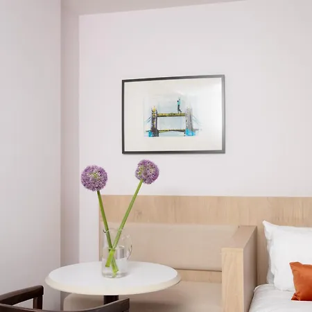 Bob W Tower Hill Residences London Exterior photo