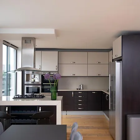 Bob W Tower Hill Residences London Exterior photo